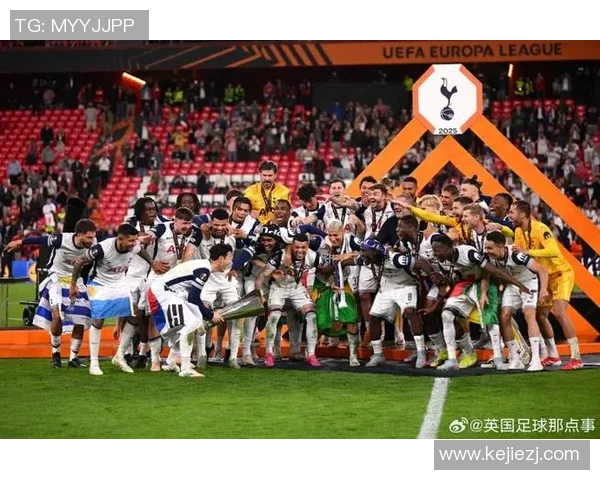 欧联杯精彩对决AC米兰狂胜热刺6比2帽子戏法点燃全场激情