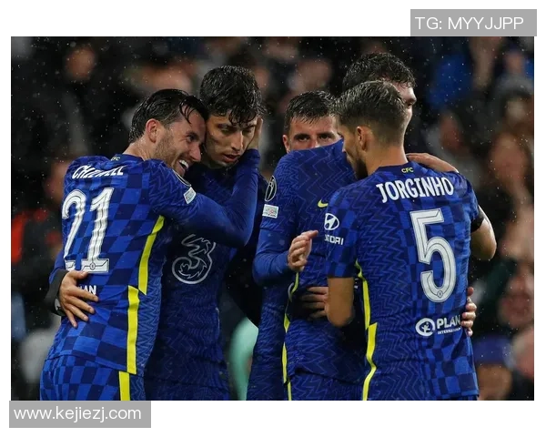 切尔西小胜多特蒙德红牌事件引发全场热议与精彩集锦回顾 切尔西小胜多特蒙德红牌事件引发全场热议与精彩集锦回顾