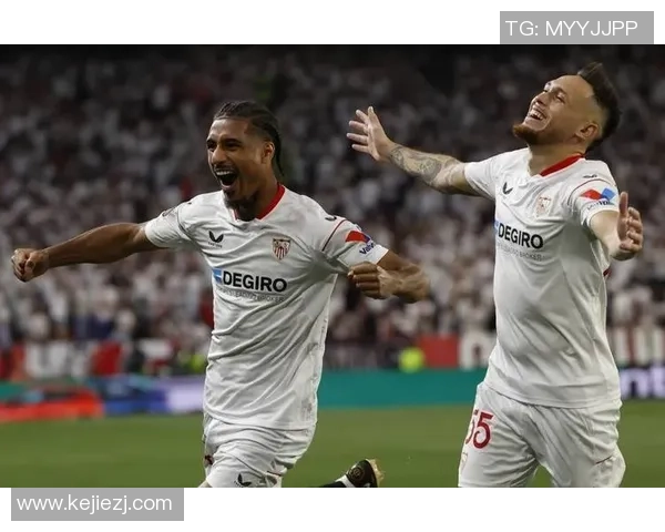 欧联杯精彩对决尤文图斯与曼城战成平局逆转瞬间点燃全场激情