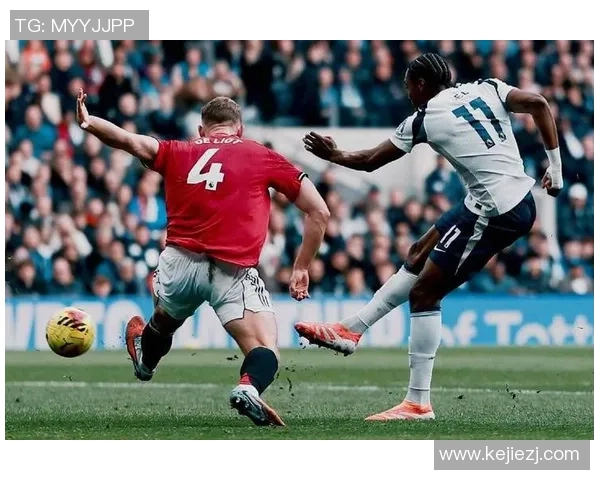 热刺大胜曼联引发红牌争议全场沸腾世界杯赛场风云再起