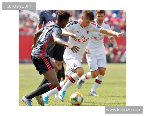 欧联杯激战AC米兰6-2大胜本菲卡绝杀瞬间点燃全场热情与转会传闻 欧联杯激战AC米兰6-2大胜本菲卡绝杀瞬间点燃全场热情与转会传闻