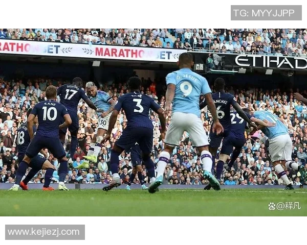 足总杯激战阿森纳与曼城握手言和逆转瞬间引发全场热烈反响 足总杯激战阿森纳与曼城握手言和逆转瞬间引发全场热烈反响